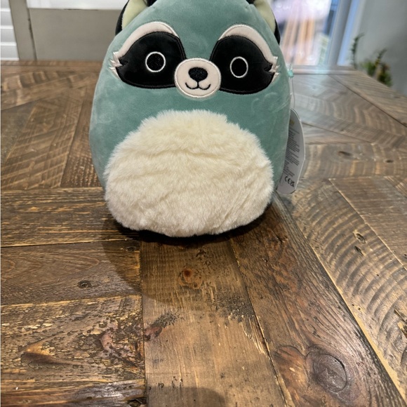 Squishmallow FTM Contessa Raccoon 7” - Picture 4 of 8